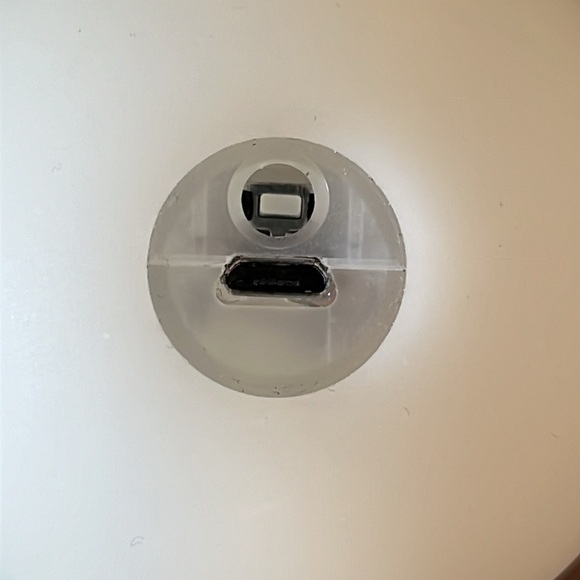 RECHARGEABLE LED CONTACT JUGGLING BALLS - set of 4 - Picture 6 of 6